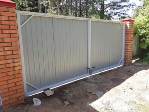 Распашные ворота с ручным управлением - пример 1 фото в Перевозе