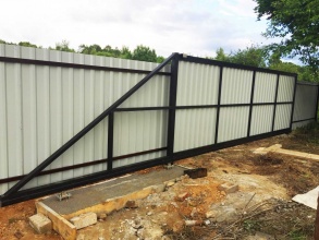 Откатные ворота с ручным управлением - пример 1 фото в Перевозе