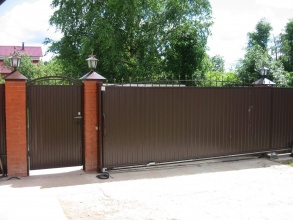 Дистанционное управление с откатными воротами - пример 8 фото в Перевозе