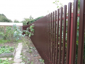 Забор из евроштакетника с забивными столбами 86 метров фото в Перевозе